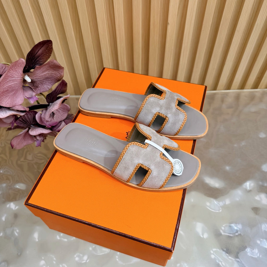 Woven Suede Strap Flat Sandals  🩴✨