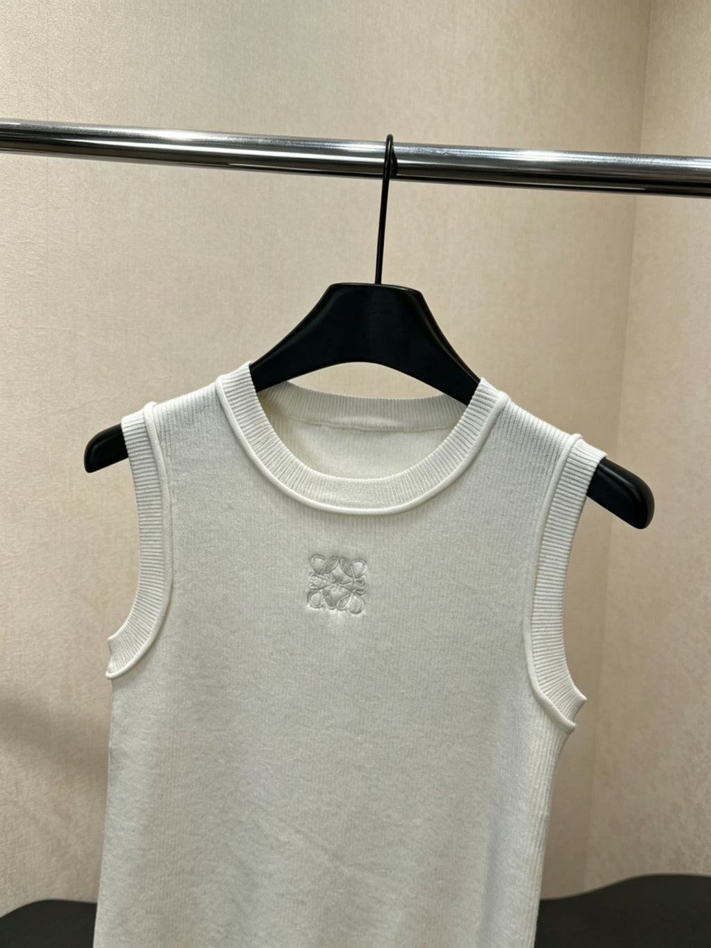 Wind Embroidered Knit Tank