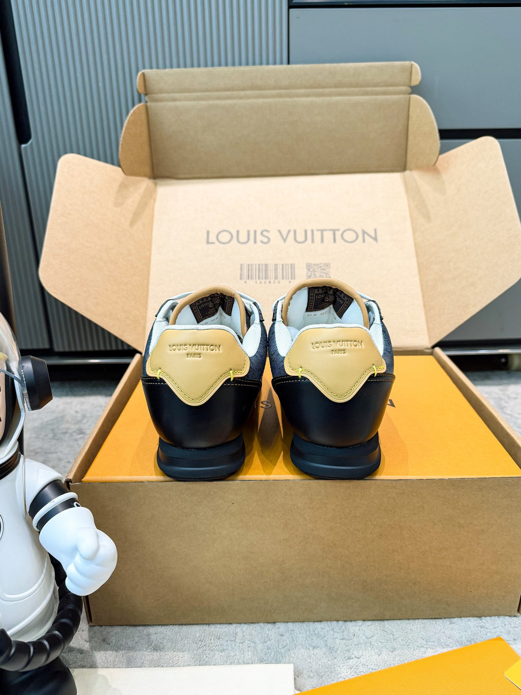 Thick Sole Logo Sneakers | Unisex Couple Style | Calfskin Leather
