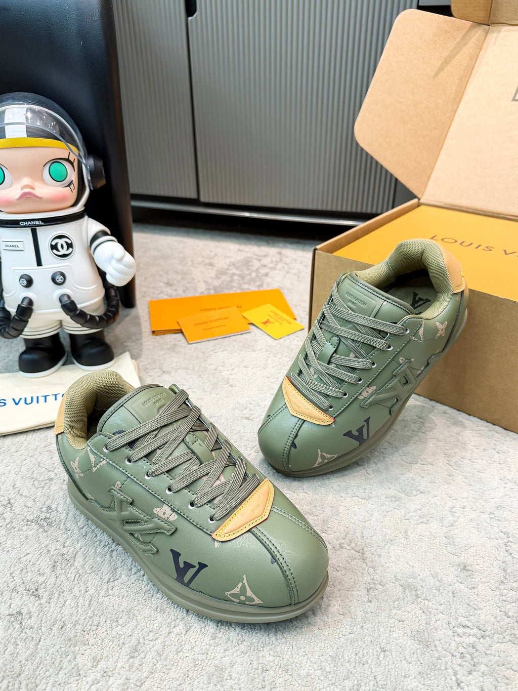 Thick Sole Logo Sneakers | Unisex Couple Style | Calfskin Leather
