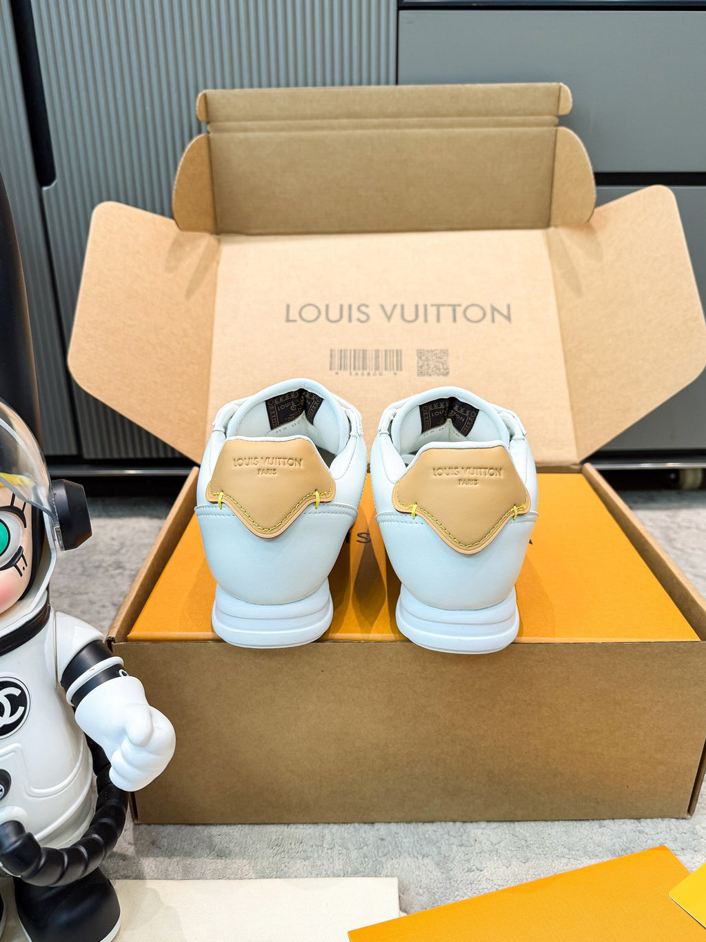 Thick Sole Logo Sneakers | Unisex Couple Style | Calfskin Leather