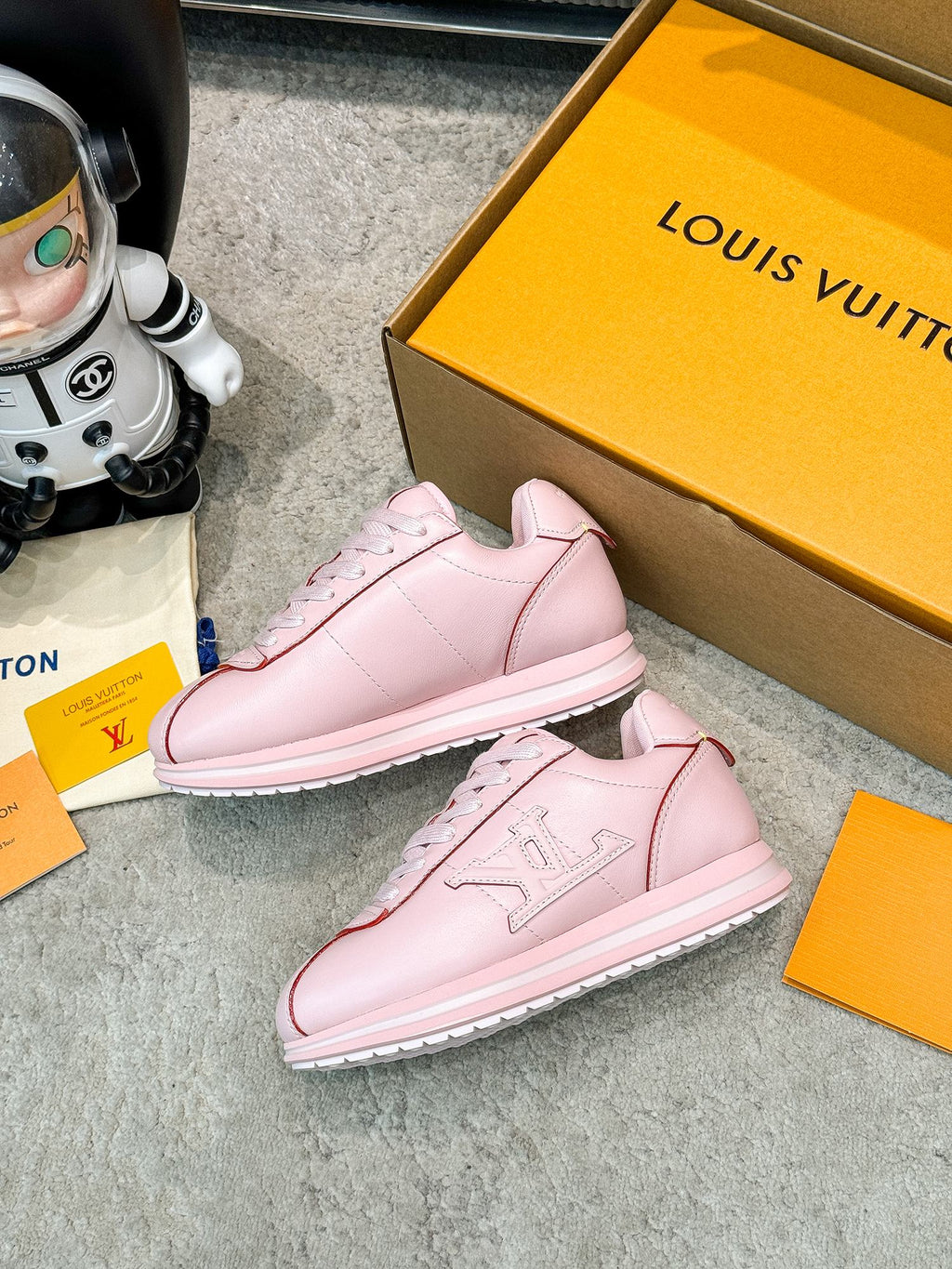 Thick Sole Logo Sneakers | Unisex Couple Style | Calfskin Leather