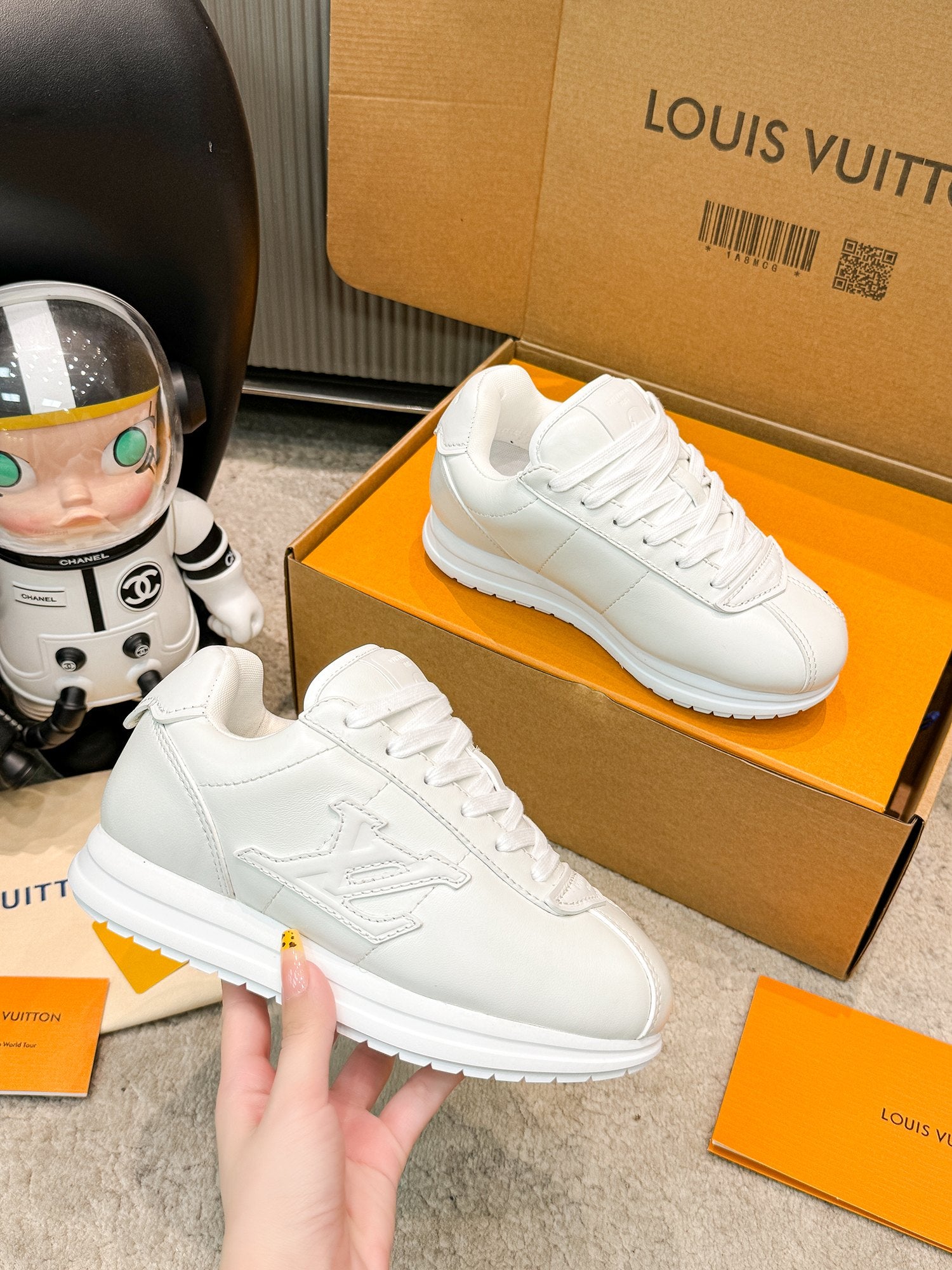 Thick Sole Logo Sneakers | Unisex Couple Style | Calfskin Leather