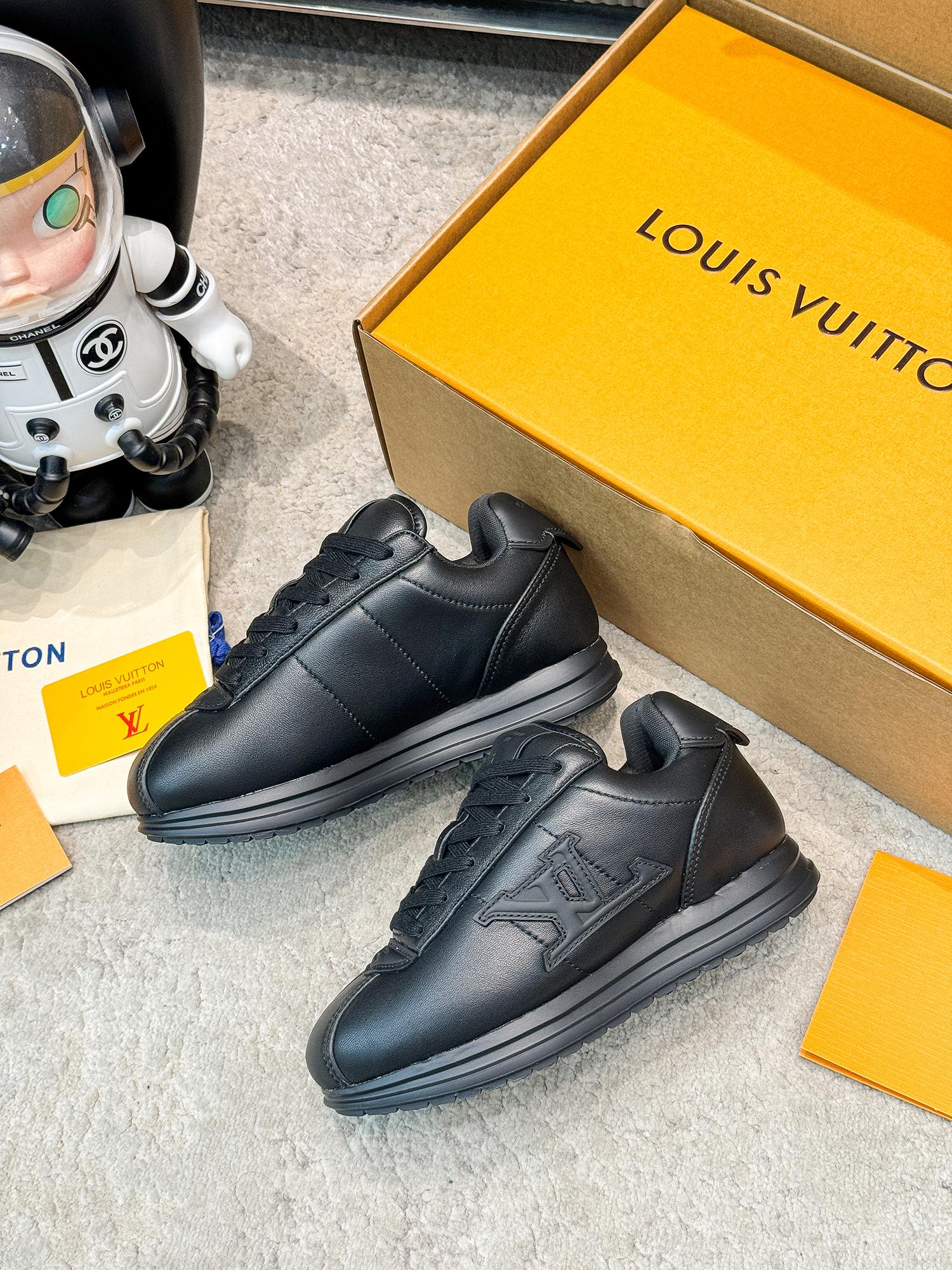 Thick Sole Logo Sneakers | Unisex Couple Style | Calfskin Leather