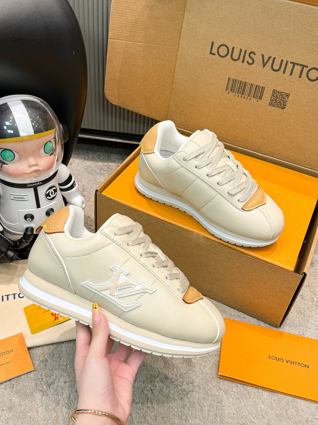 Thick Sole Logo Sneakers | Unisex Couple Style | Calfskin Leather