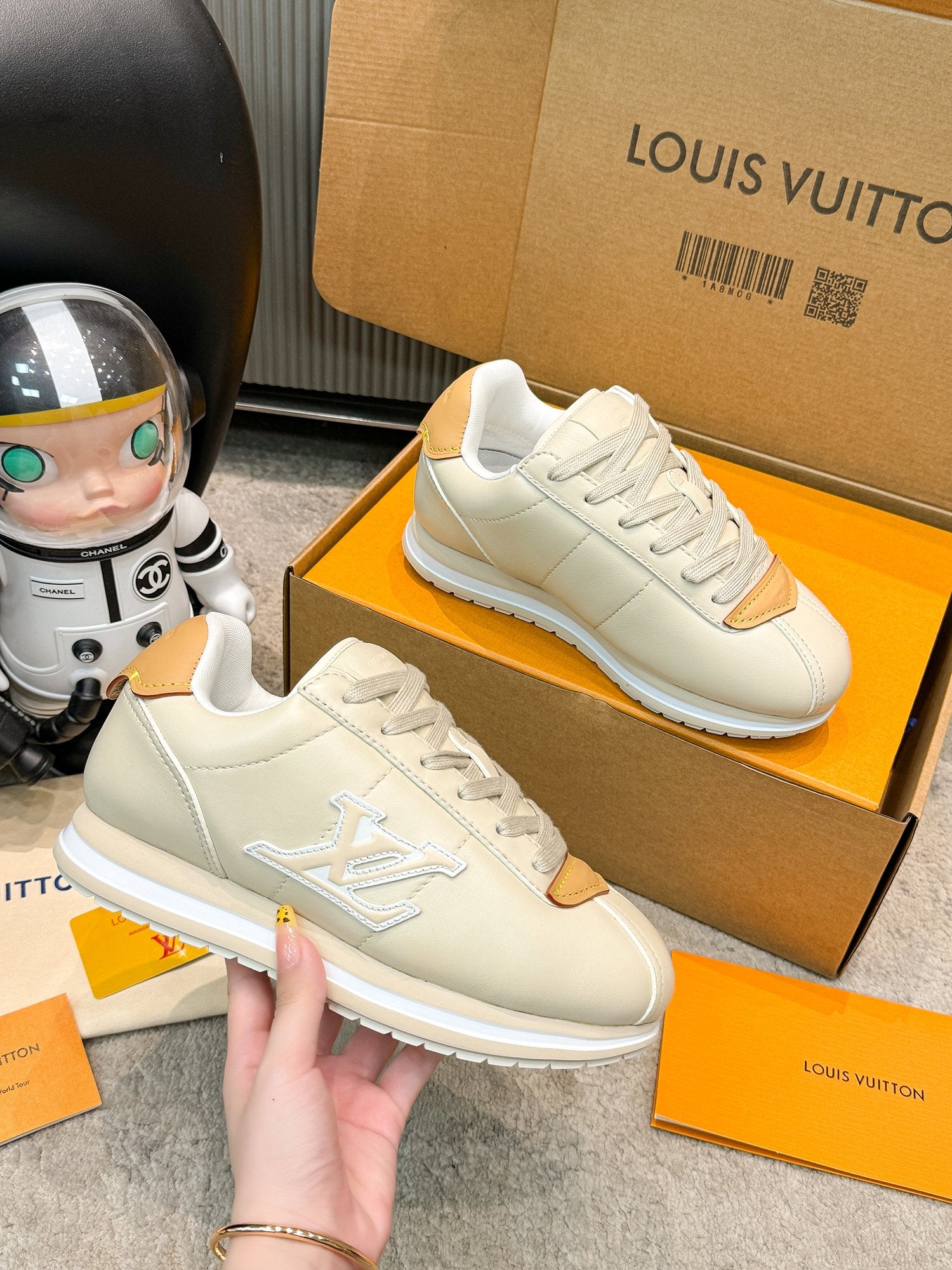 Thick Sole Logo Sneakers | Unisex Couple Style | Calfskin Leather