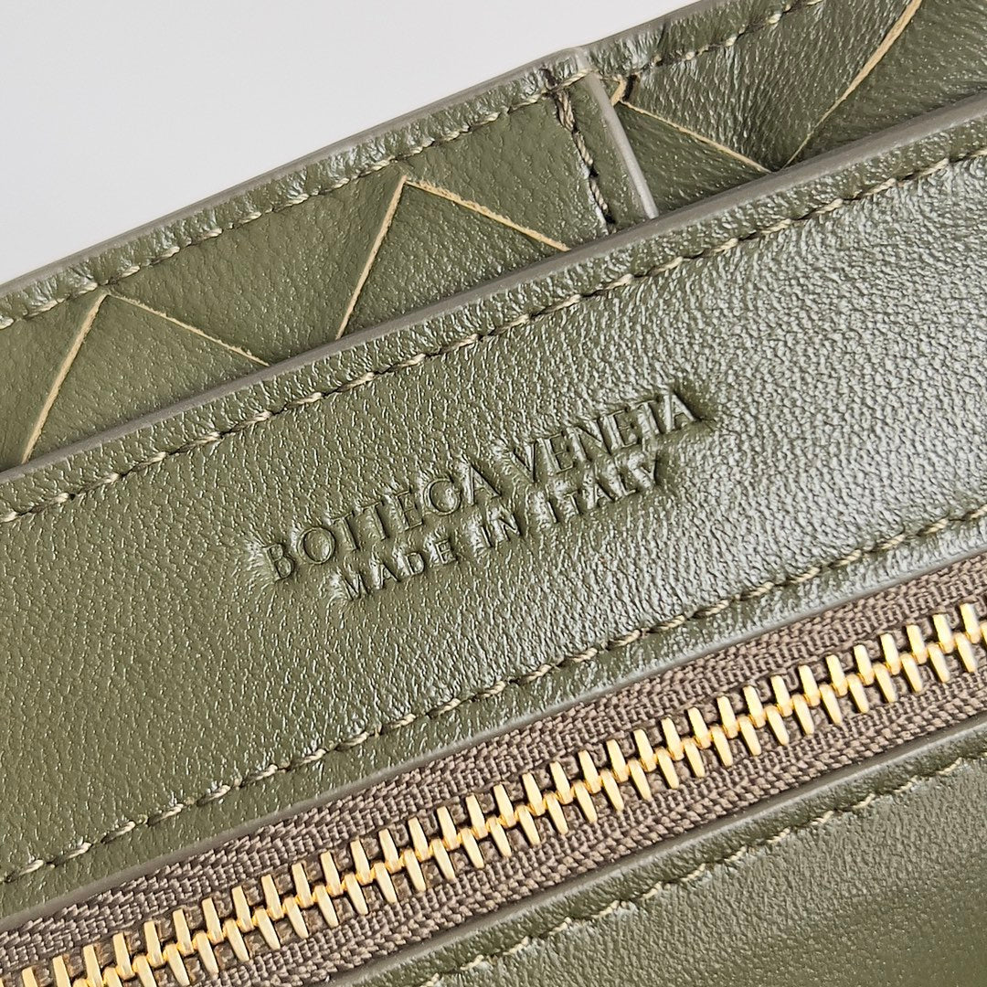 Andiamo Intrecciato Bag | Lambskin | Premium Quality|