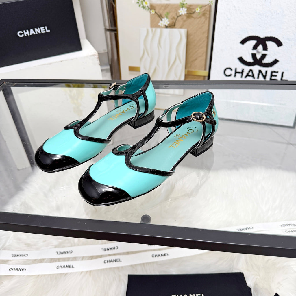 2026 Cut-Out Loafer Sandal