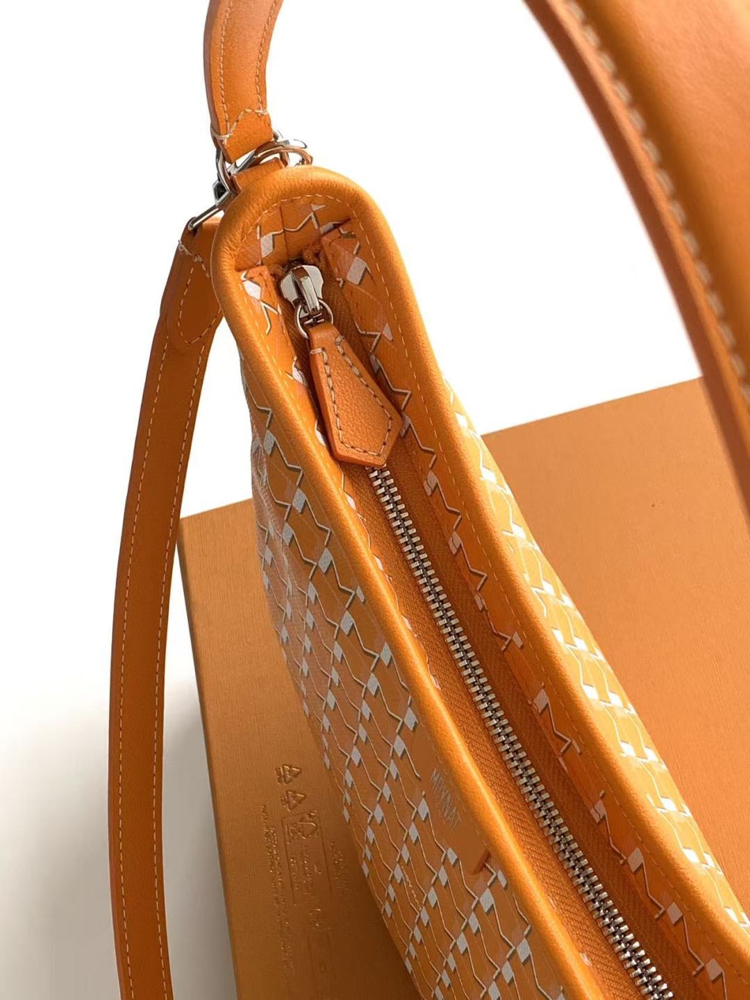 Crescent Shoulder Bag (Premium Quality )