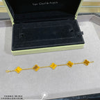 Four-Leaf Clover Stone Bracelet | Premium Quality|