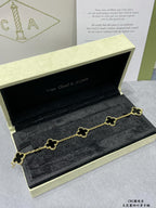 Four-Leaf Clover Stone Bracelet | Premium Quality|