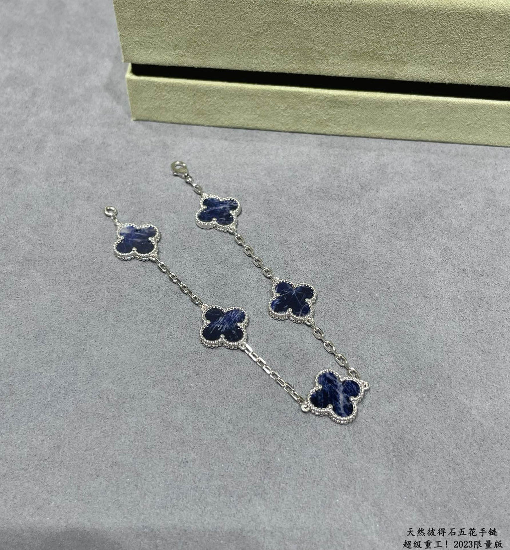 Four-Leaf Clover Stone Bracelet | Premium Quality|