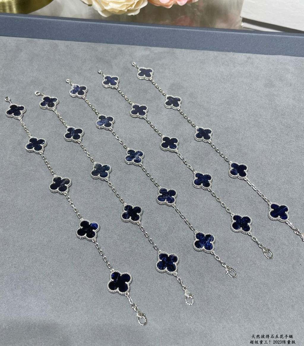 Four-Leaf Clover Stone Bracelet | Premium Quality|