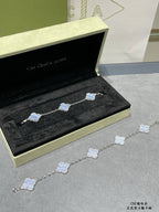 Four-Leaf Clover Stone Bracelet | Premium Quality|