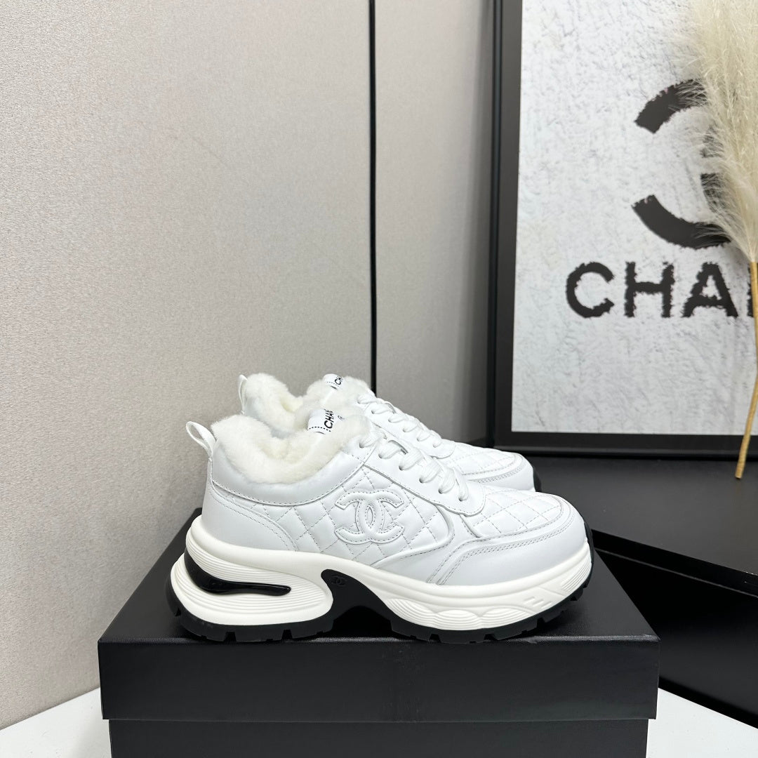 2026 Panda Sneaker