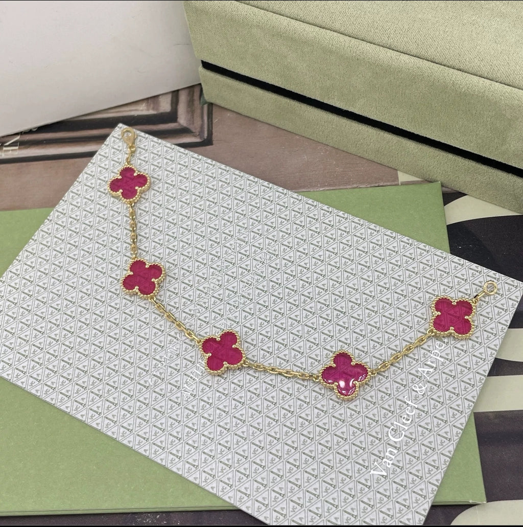 Bubble Pink Clover Necklace