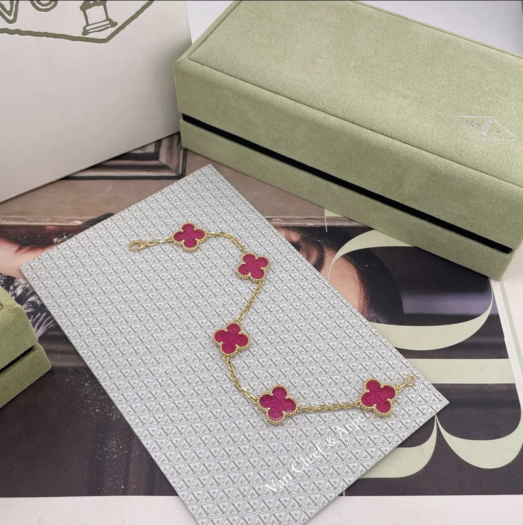 Bubble Pink Clover Necklace
