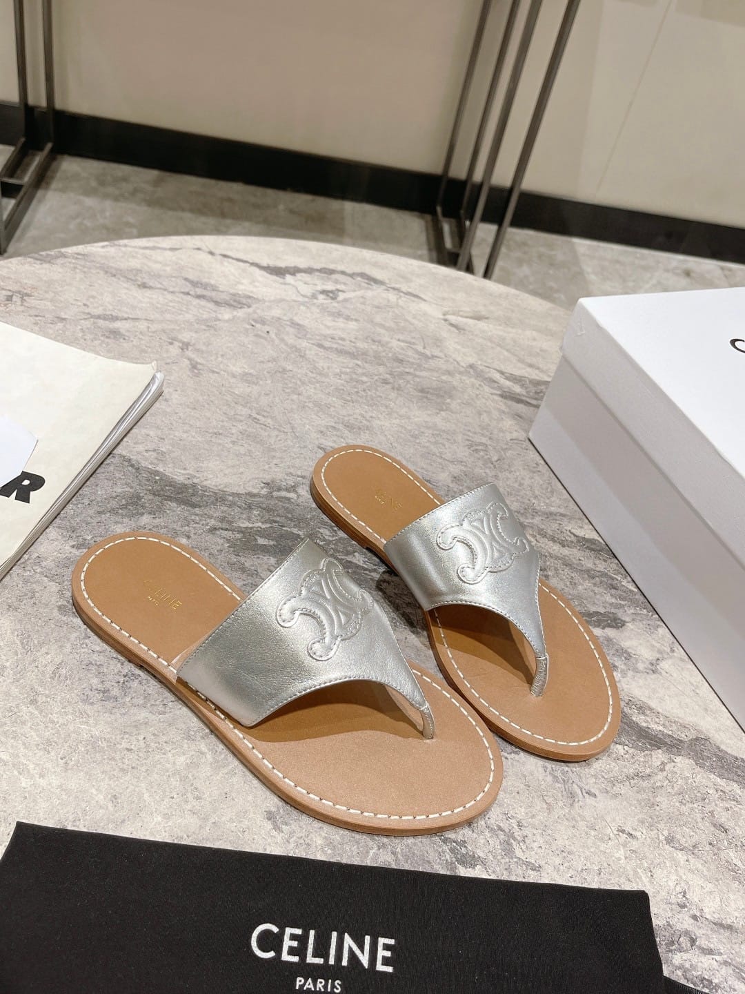 Ce*li*ne Retro Fashion Sandals