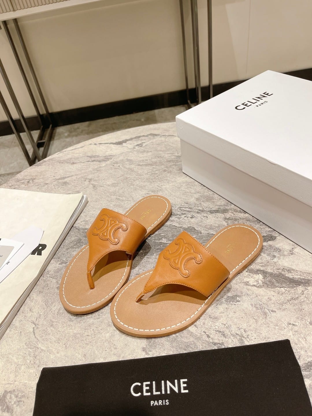 Ce*li*ne Retro Fashion Sandals