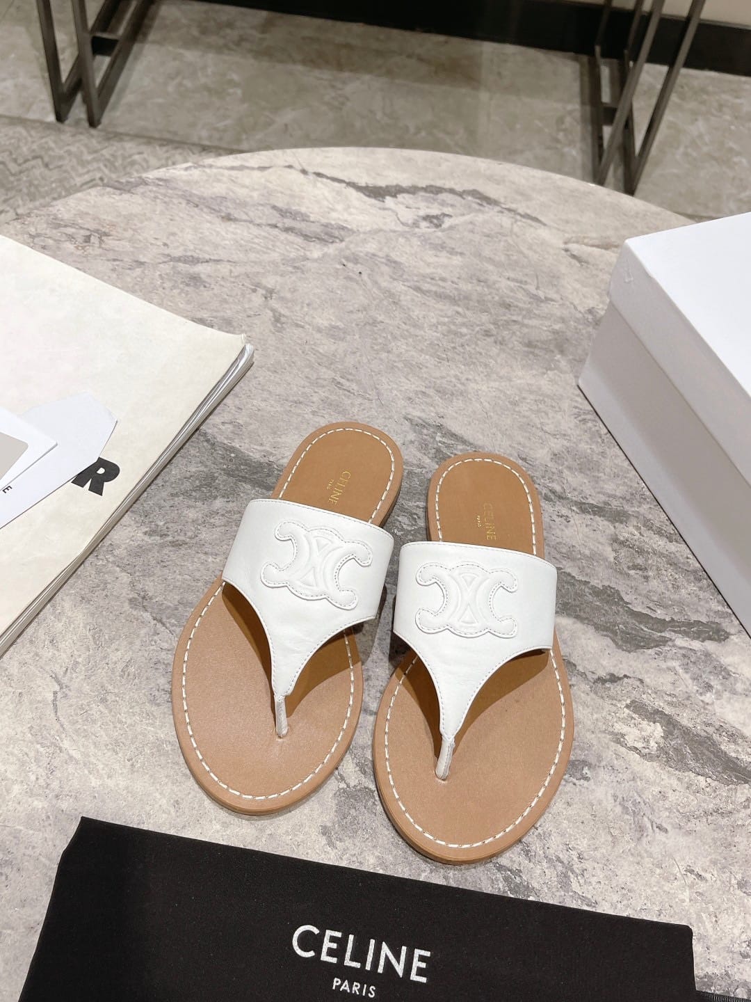 Ce*li*ne Retro Fashion Sandals