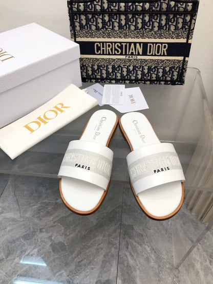 D*i*o*r 2024 Spring & Summer C*D Logo Embroidered Flat Slippers