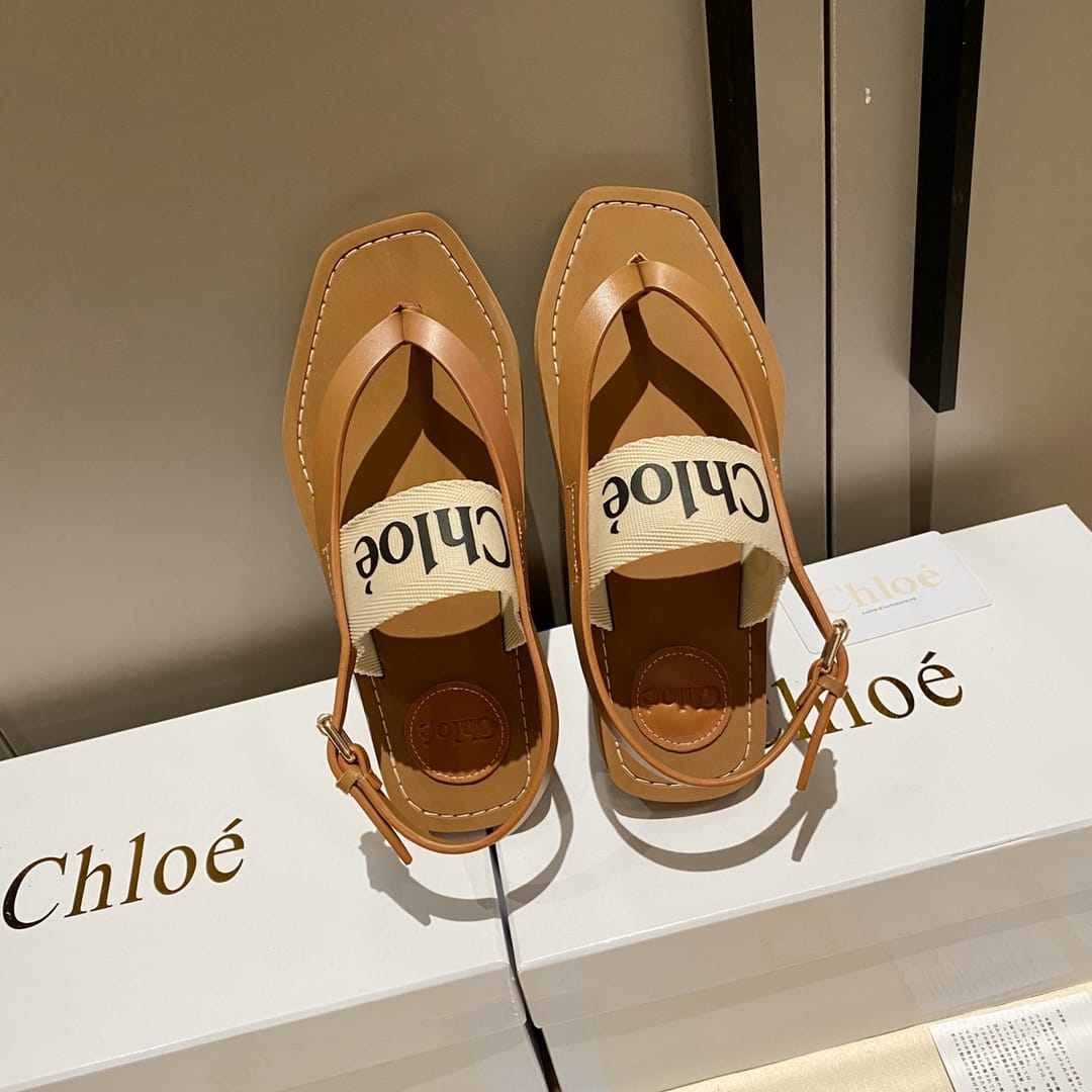 Ch*l0e Marcie Flat Sandal