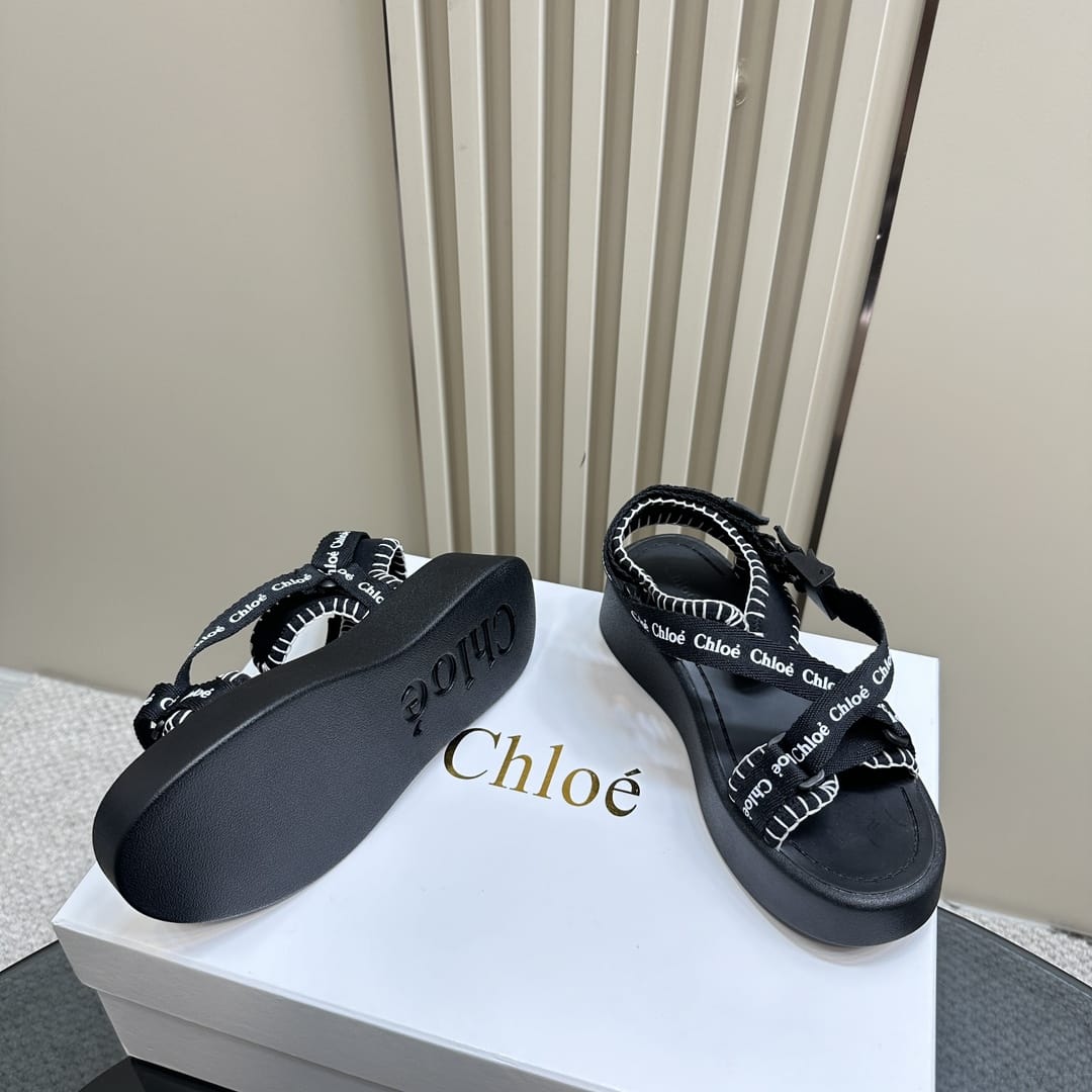 Ch*l0e MILA FLATFORM SANDAL