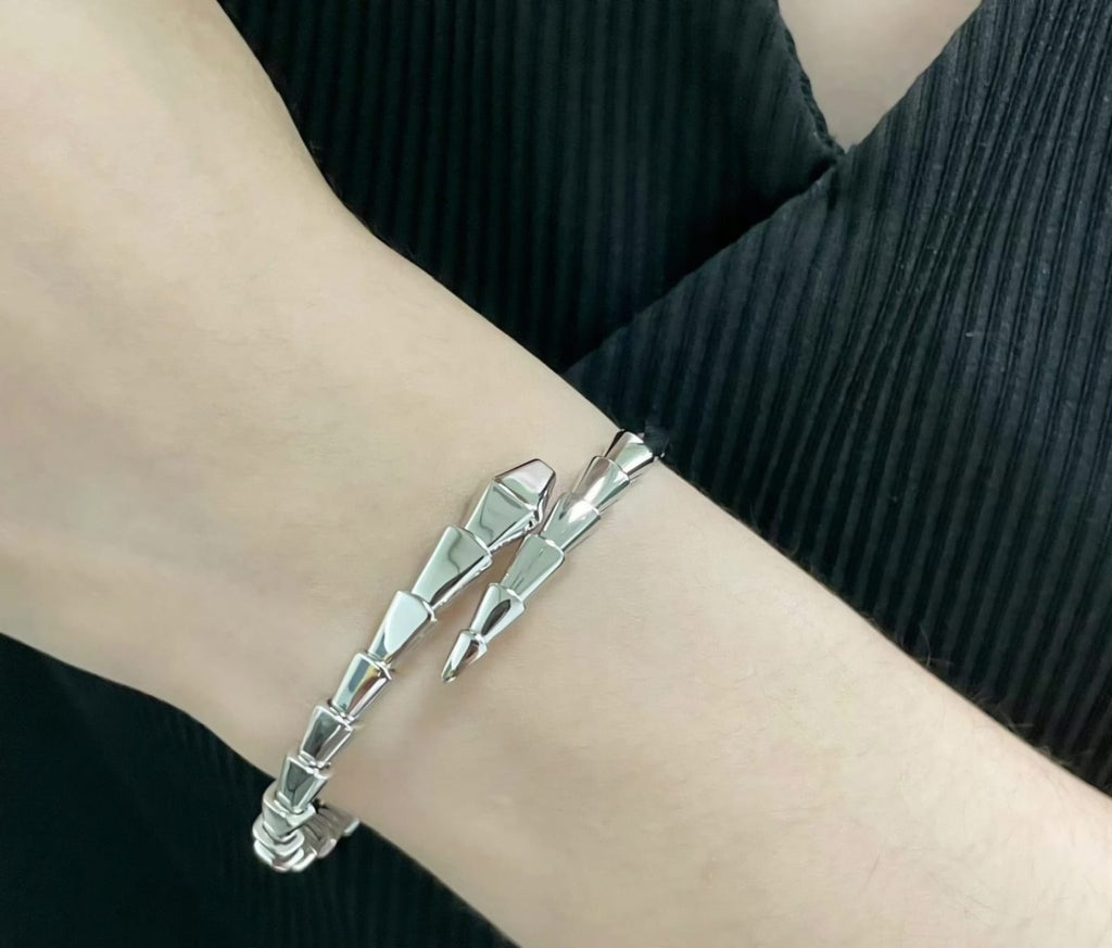Snake Coil Diamond Bracelet | 925