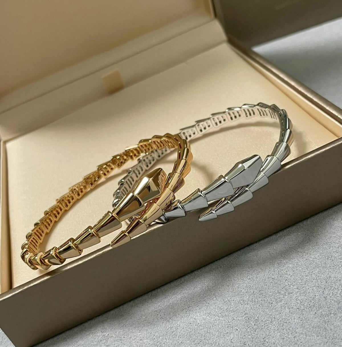 Snake Coil Diamond Bracelet | 925
