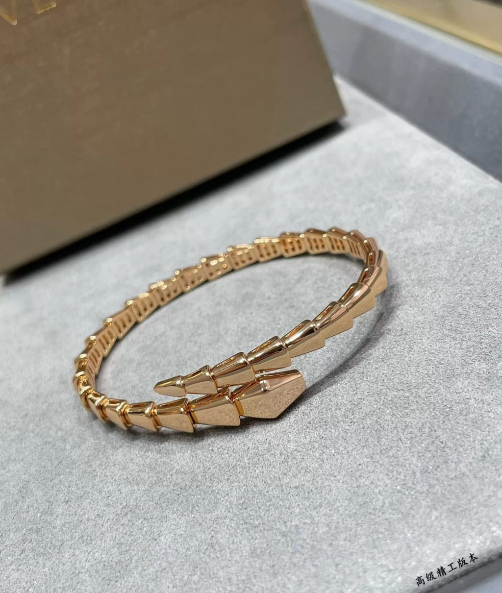 Snake Coil Diamond Bracelet | 925