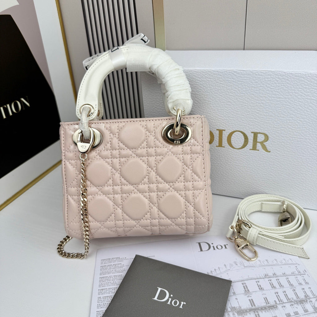 Classic Lady Bow Top-Handle Bag 26ss