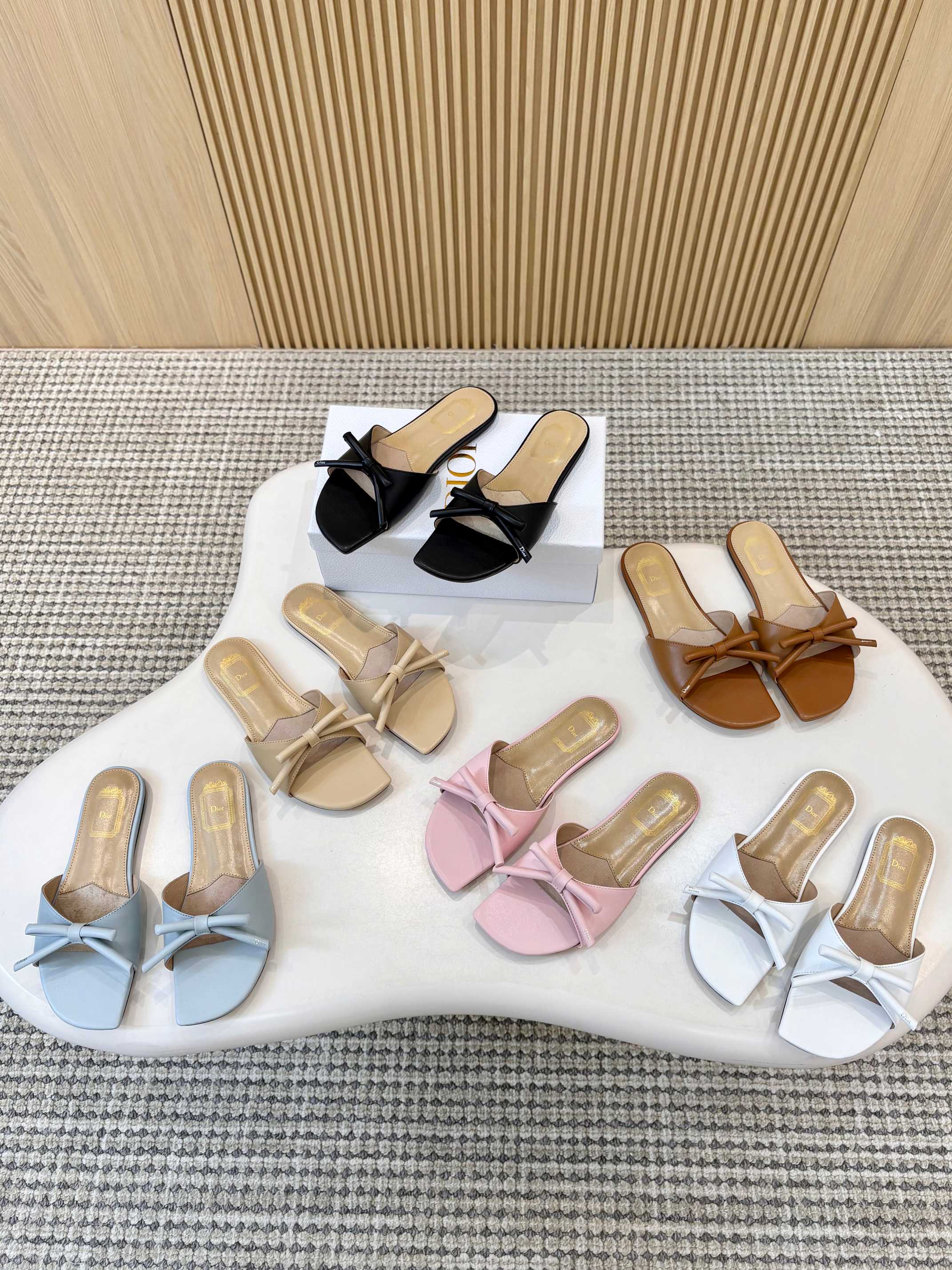 D Bow Flat Slide Sandals 2026