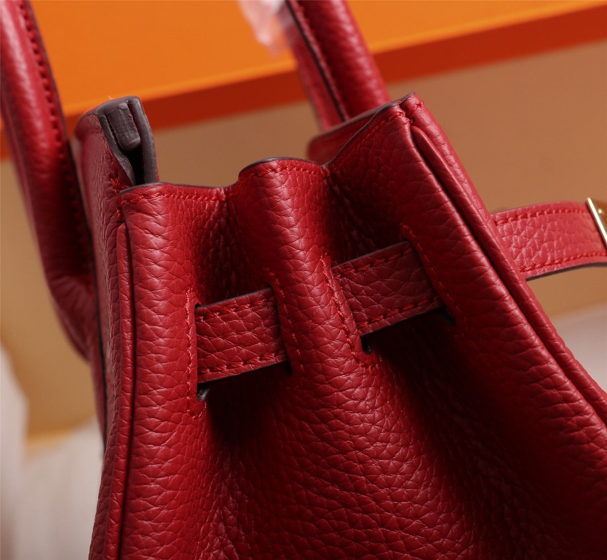 Elegant Togo-Textured Leather Handbag – Premium Craftsmanship