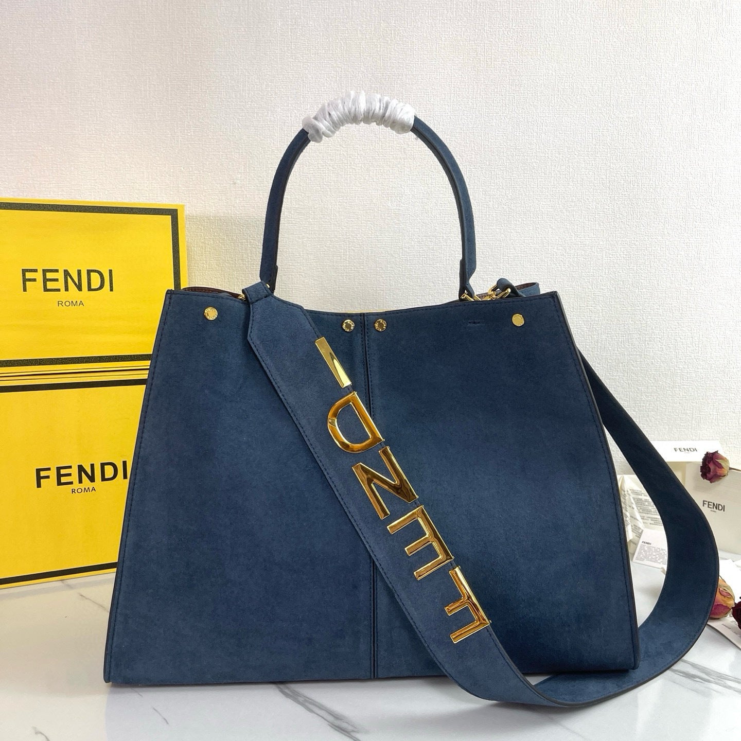 X-Lite Peekaboo Series Handbag