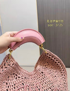 Summer Woven Banana Bag – 2025 Trend Piece