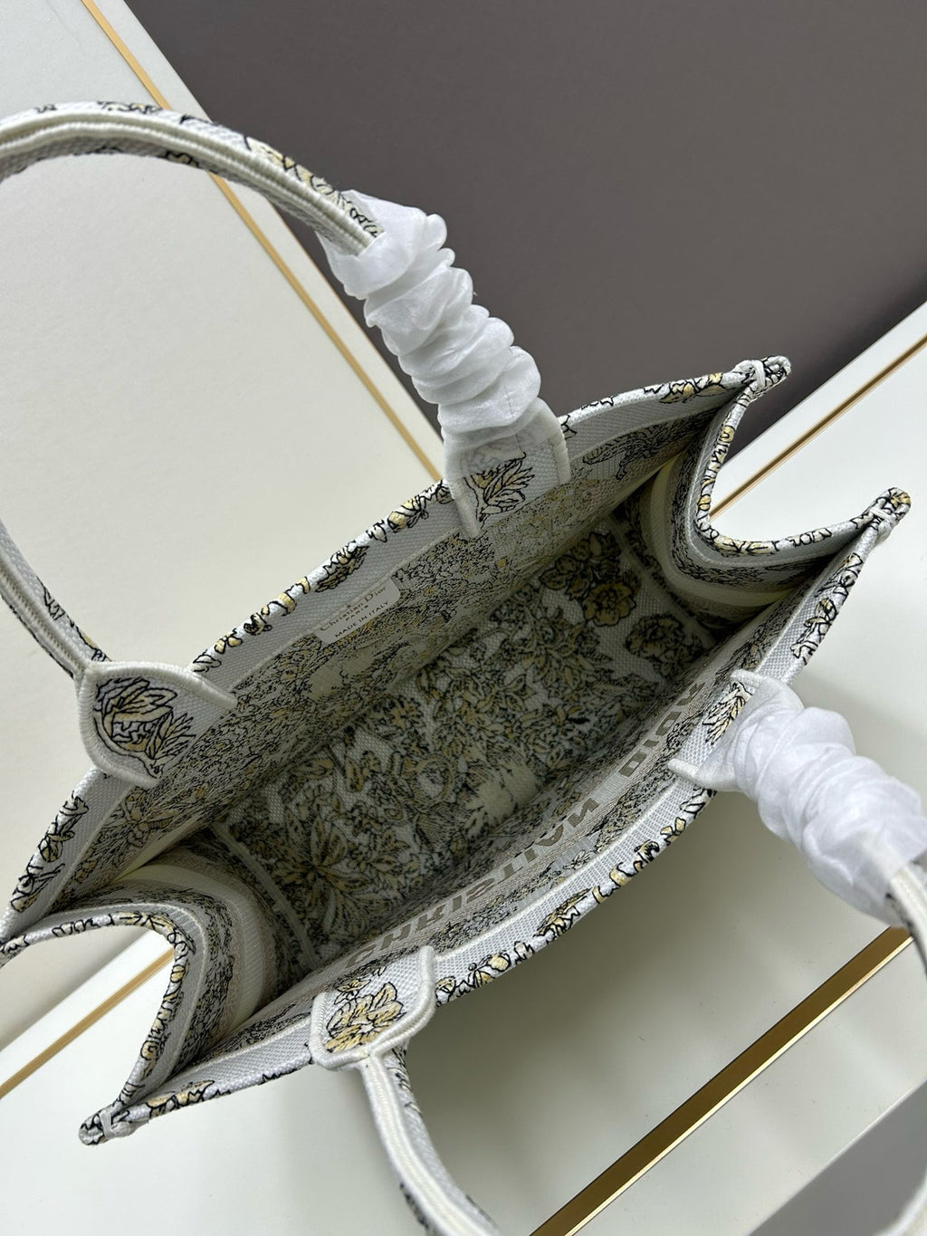 Art-Inspired Embroidered Tote Book