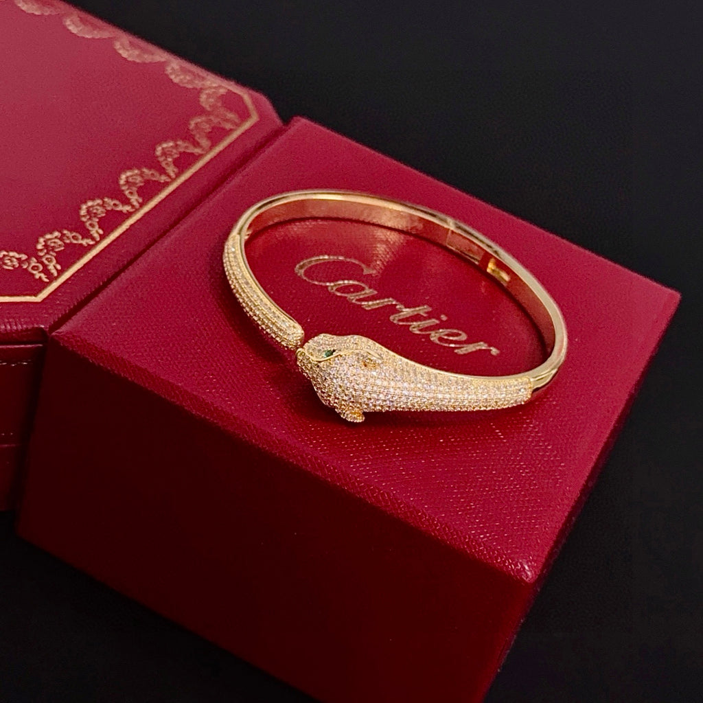 Panther Head Bangle | Diamond Setting | V Gold |