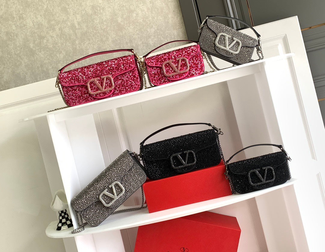 💎 V Signature Locò Crystal Mini Bag