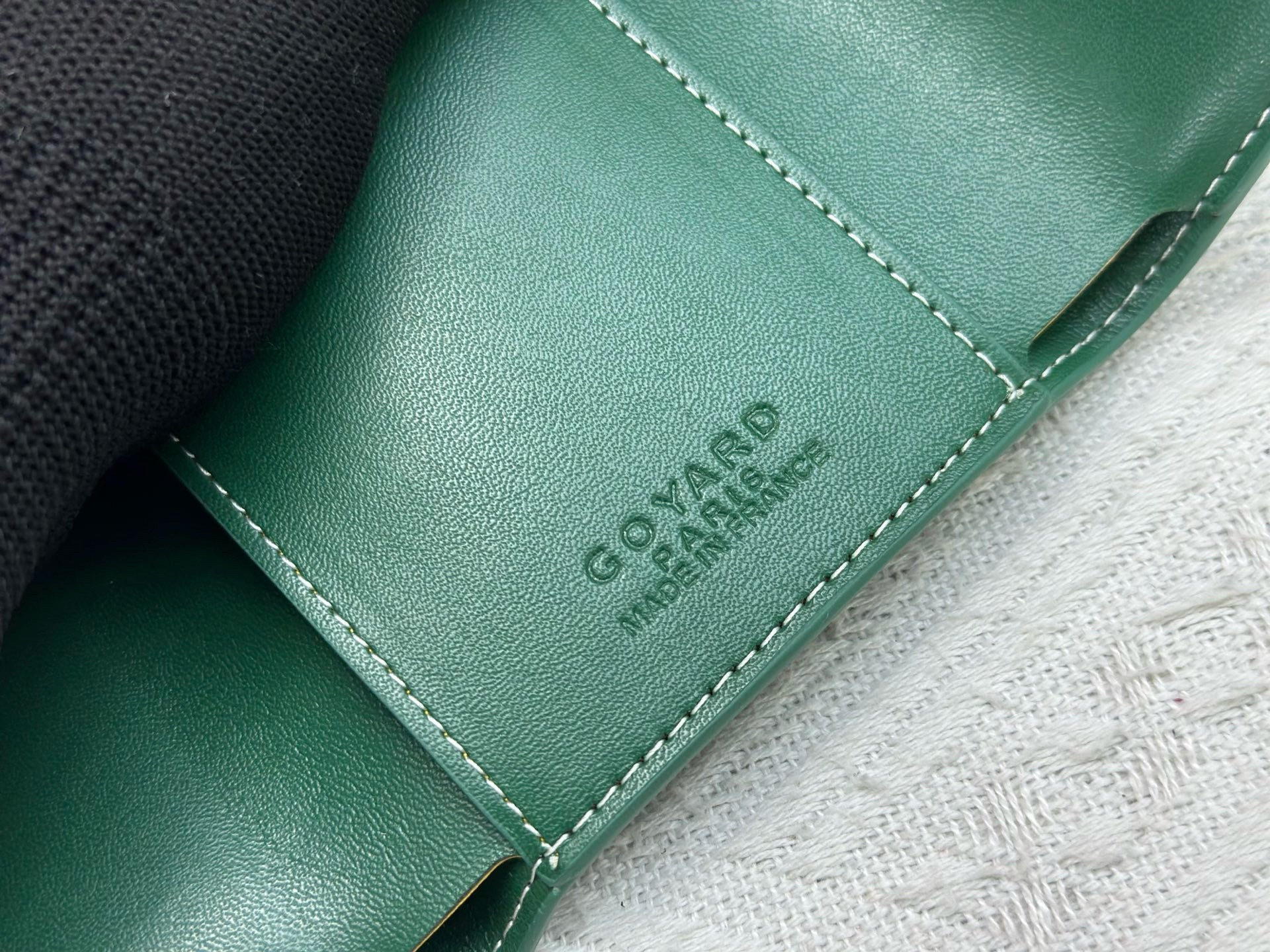 Classic Tri-Fold Wallet & Card Holder