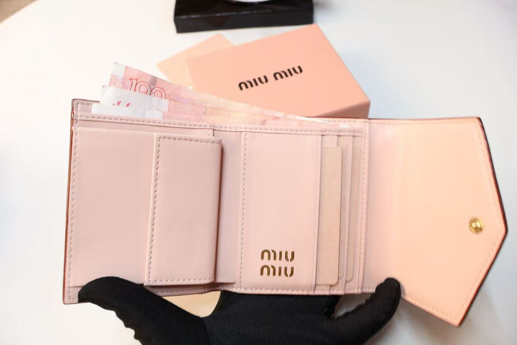 Calfskin Bi-Fold Wallet