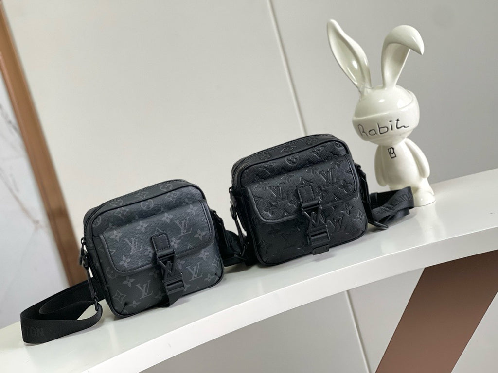 Premium Messenger Bag – Versatile & Stylish