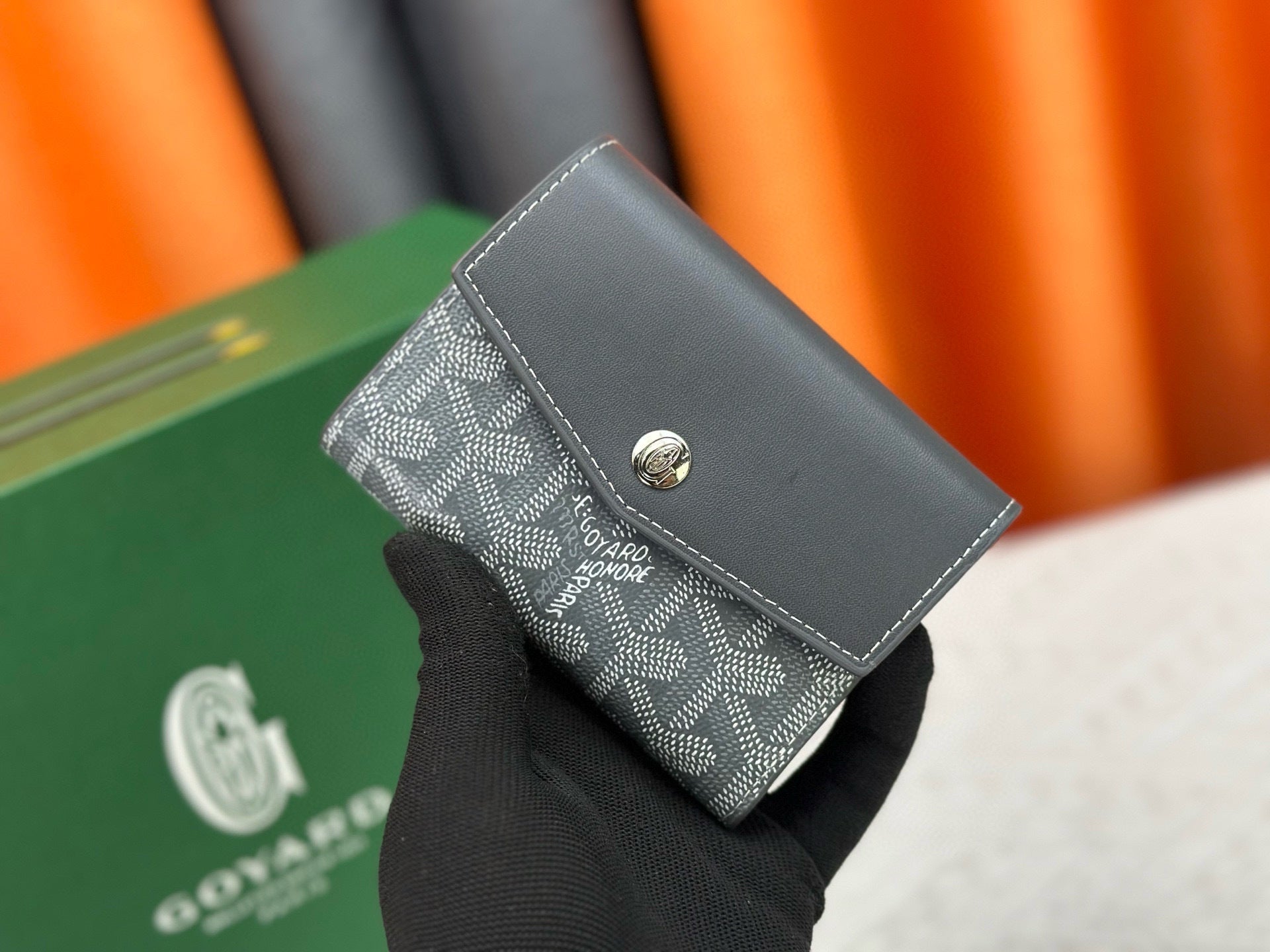 Classic Tri-Fold Wallet & Card Holder