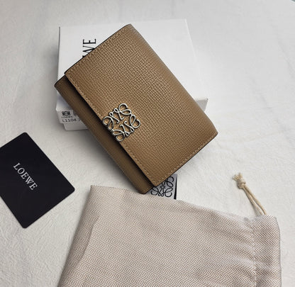 Meticulously Crafted L*o*ew*e Pebble Grain Calf Wallet