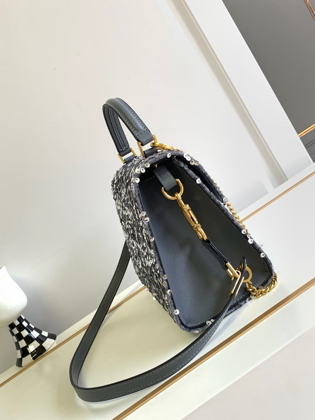 V-SLING 3D Embroidered Sequin Bag | 9866 MTX