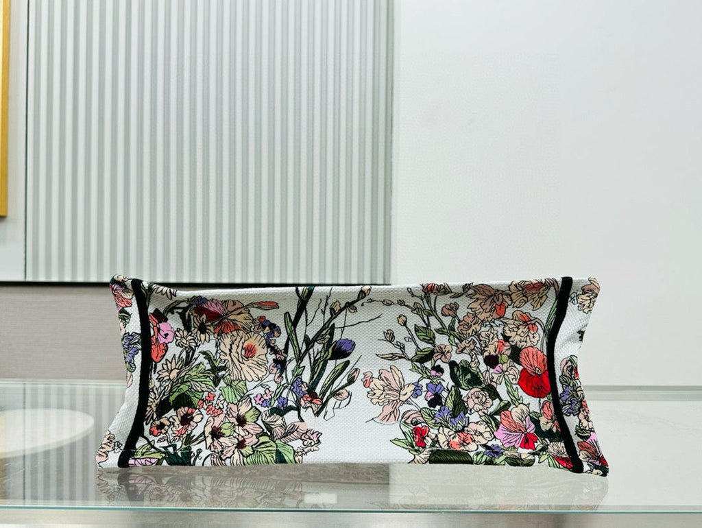 D Book Tote ( WHITE SUN)