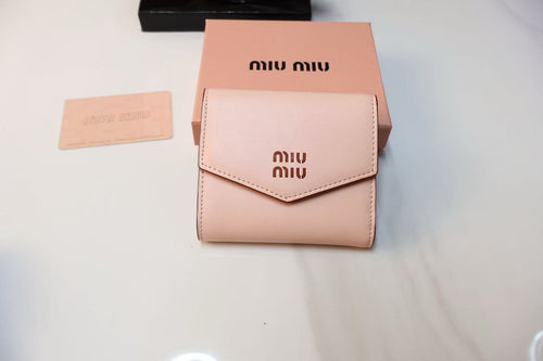 Calfskin Bi-Fold Wallet