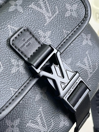 Premium Messenger Bag – Versatile & Stylish