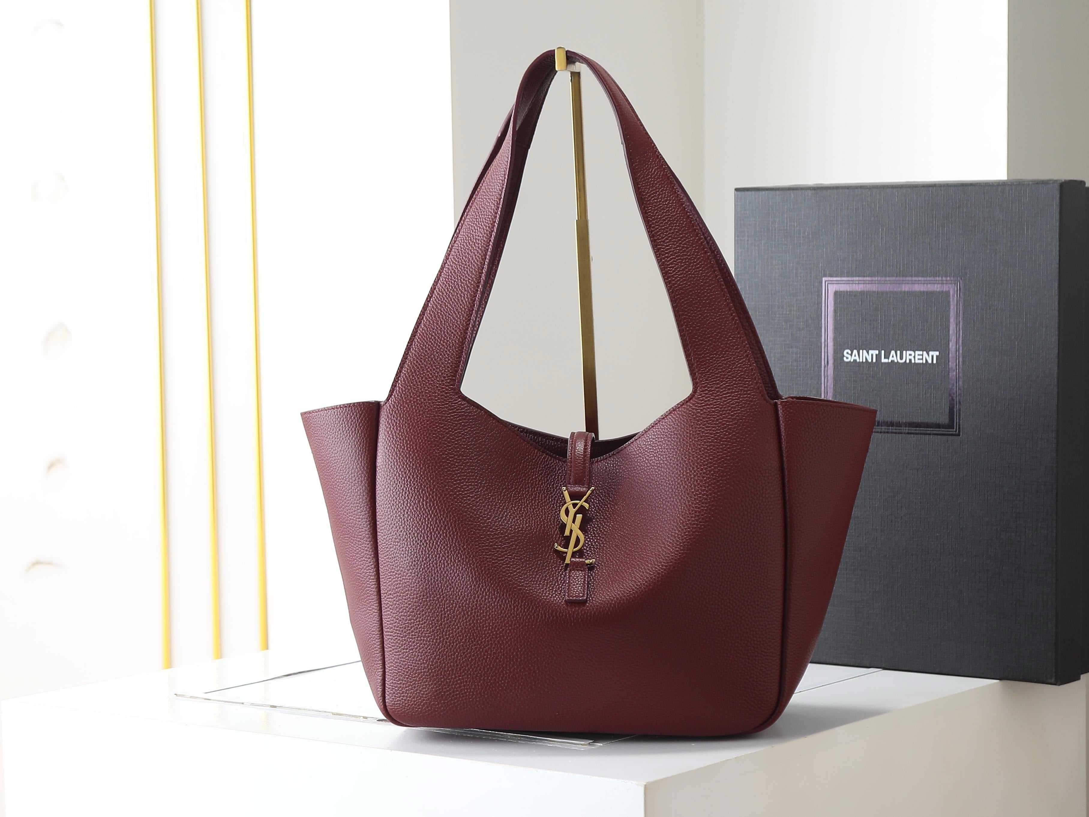 Bea Small Hobo Tote | 779029 | Premium Quality