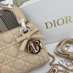 Classic Lady Bow Top-Handle Bag 26ss