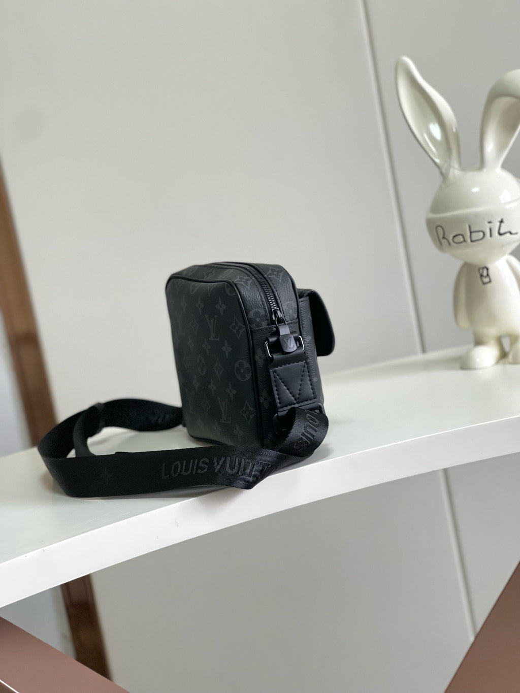 Premium Messenger Bag – Versatile & Stylish